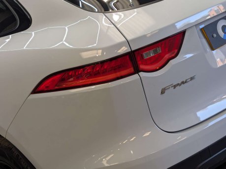 Jaguar F-Pace 2.0 F-Pace Chequered Flag AWD D Auto 4WD 5dr 41