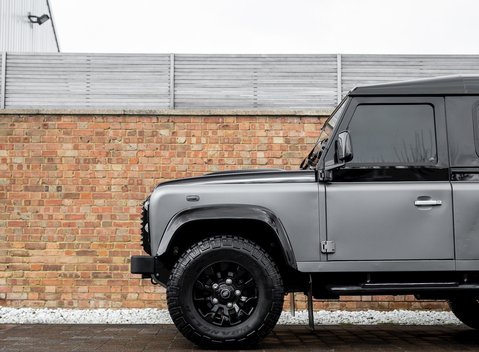 Land Rover Defender 90 Autobiography Edition 21