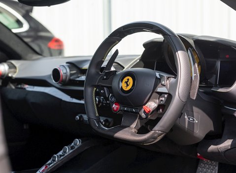 Ferrari 812 Superfast 11