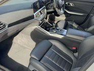 BMW 3 Series 2.0 330i Sport Auto 4dr 3
