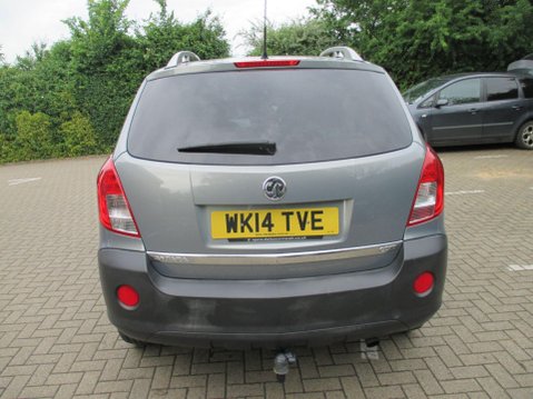 Vauxhall Antara 2.2 CDTi Exclusiv 2WD Euro 5 (s/s) 5dr 4