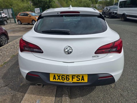 Vauxhall Astra GTC 1.4i Turbo SRi Euro 6 (s/s) 3dr 5