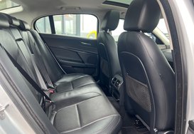Jaguar XE 2.0 D PORTFOLIO AUTO 26