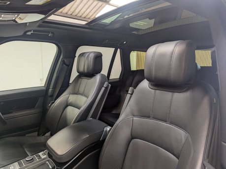 Land Rover Range Rover 3.0 Range Rover Vogue D MHEV Auto 4WD 5dr 36