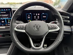 Volkswagen Tiguan 1.5 TSI eHybrid 19.7kWh R-Line SUV 5dr Petrol Plug-in Hybrid DSG Euro 6 (s/ 34