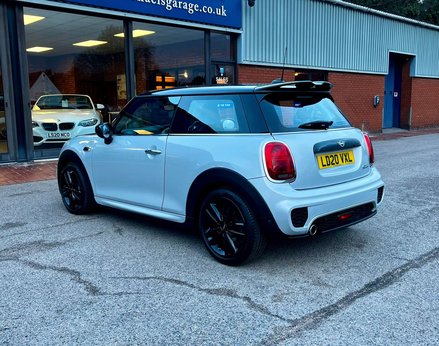Mini Hatch 1.5 Cooper Sport Auto 3dr 9