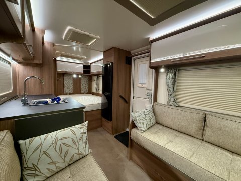 Bailey Unicorn Valencia 27