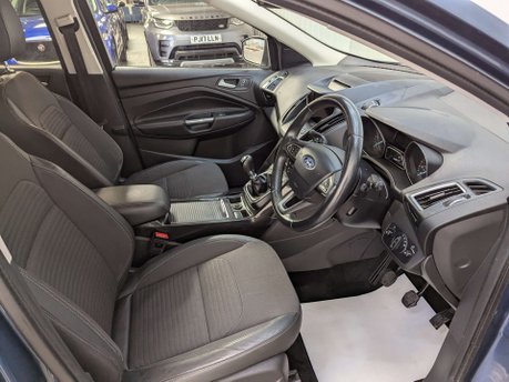 Ford Kuga 1.5 Kuga Titanium Edition TDCi 5dr 44