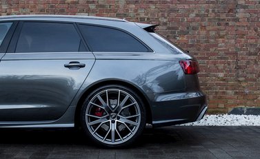 Audi RS6 Avant Performance 22