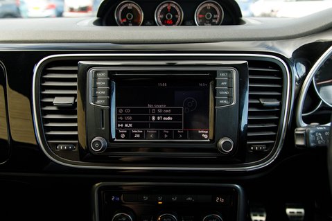 Volkswagen Beetle R LINE TDI BLUEMOTION TECHNOLOGY 19