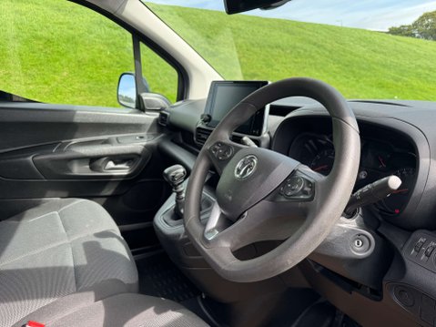 Vauxhall Combo 1.5 Combo 2300 Professional Turbo D S/S 8