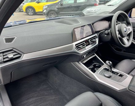 BMW 3 Series 2.0 320i M Sport Auto 4dr 17