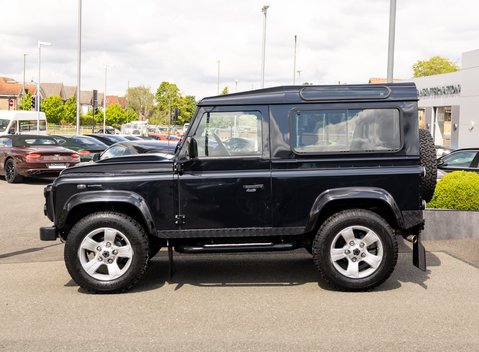 Land Rover Defender 90 TD XS OVERFINCH 3