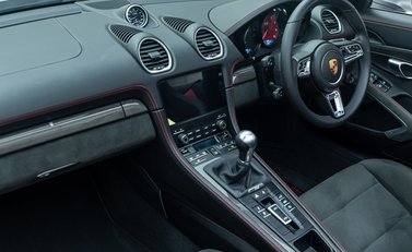 Porsche 718 BOXSTER GTS 4.0 20