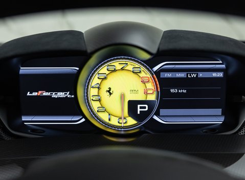 Ferrari LaFerrari Aperta 37