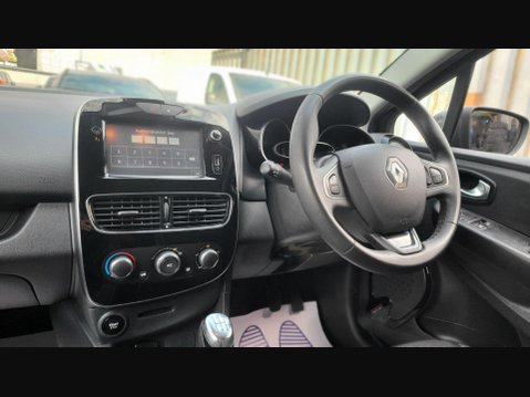Renault Clio DYNAMIQUE NAV 10