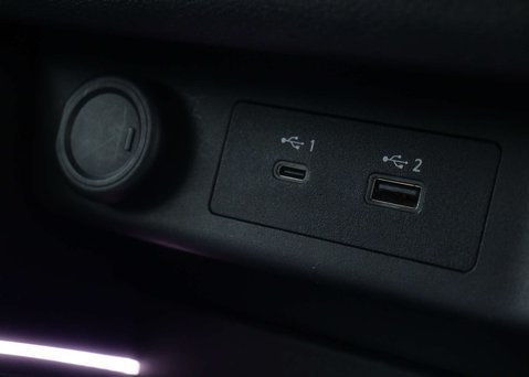 Nissan X-Trail 1.5 X-Trail N-Connecta E-4orce A 4WD 5dr 33