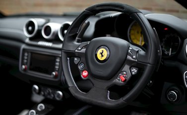 Ferrari California T 13