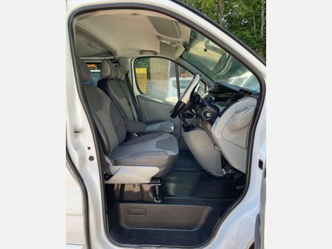 Renault Trafic 2.0 TD dCi SL27 Panel Van 4dr Diesel Manual L1 H1 (214 g/km, 115 bhp) 19