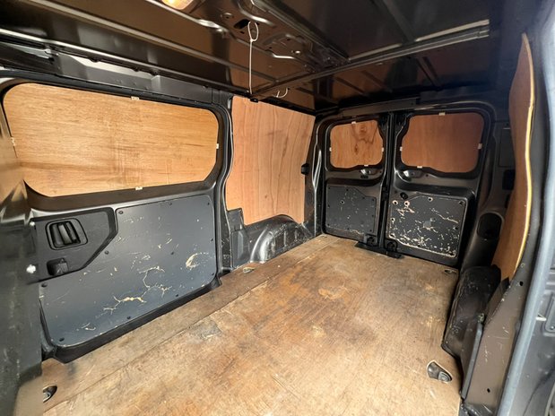 Peugeot Expert MWB L2H1 (SOLD) Low Roof Professional 3100 Air Con Sensors Cam EURO 6 NO VA 14