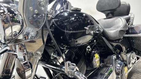Harley-Davidson Touring 1690 FLHRC ROADKING CLASSIC 2012 TO MANY EXTRAS 21' WHEEL 27