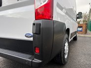 Peugeot Boxer 333 L1 H1 120 ps BlueHdi Professional - Sat Nav & Air Con 23