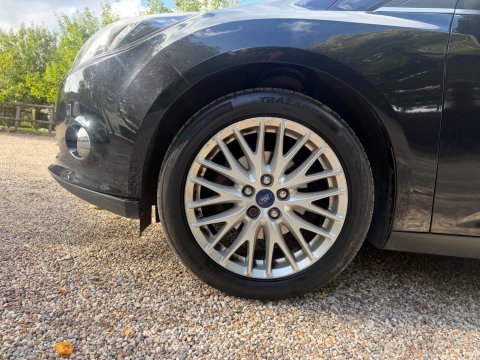 Ford Focus 1.6 Zetec Euro 5 5dr 27