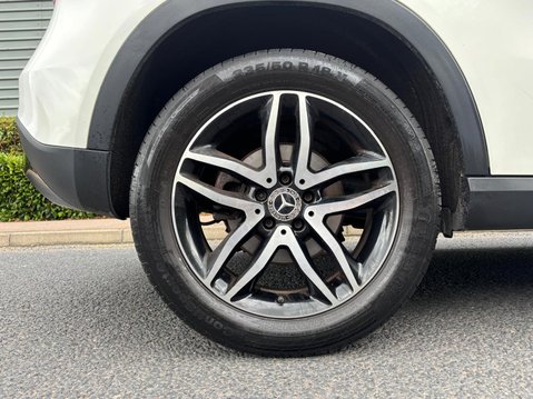 Mercedes-Benz GLA Class GLA 180 URBAN EDITION 12