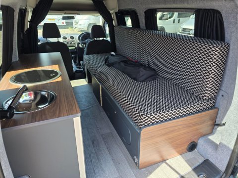 Volkswagen Caddy Maxi Camper Crib 17