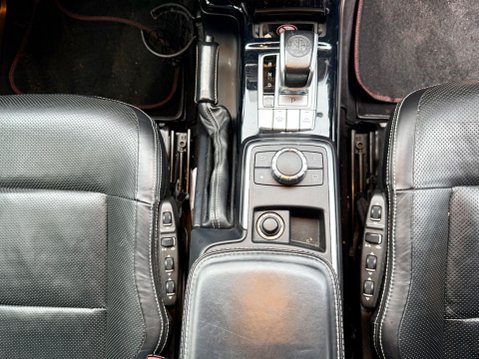 Mercedes-Benz G Class 5.5 G63 V8 BiTurbo AMG SUV 5dr Petrol SpdS+7GT 4WD Euro 5 (s/s) (544 ps) 34