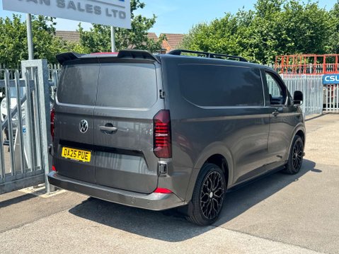 Volkswagen Transporter 2.0 TDI T28 Commerce Plus Panel Van 5dr Diesel Manual FWD SWB Euro 6 (s/s) 46