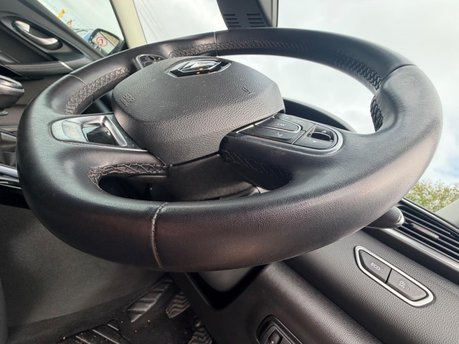 Renault Kadjar ICONIC TCE 19