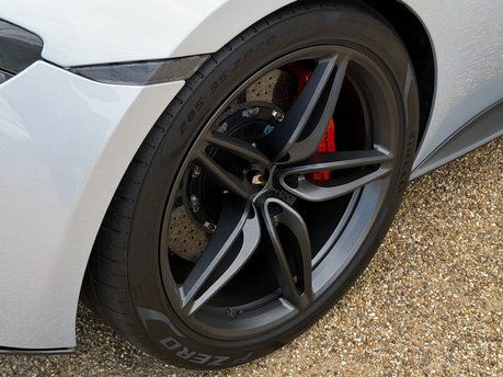 McLaren 570S SPIDER 38