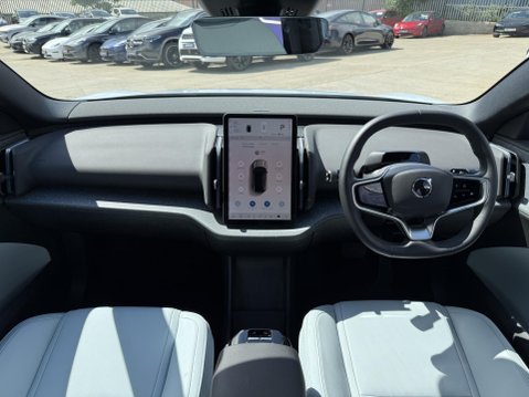 Volvo Ex30 Twin Performance 69kWh Ultra SUV 5dr Electric Auto AWD (428 ps) 31