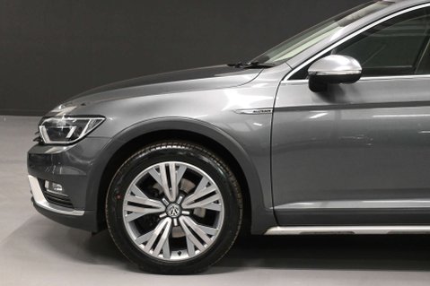 Volkswagen Passat 2.0 Passat Alltrack TDI BlueMotion Technology 4Motion Semi-Auto 4WD 5dr 14
