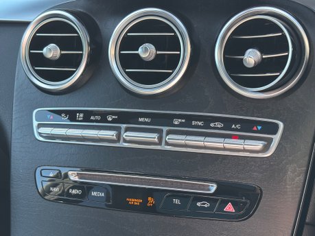 Mercedes-Benz GLC 2.1 GLC220d AMG Line (Premium) Diesel G-Tronic 4MATIC Euro 6 (s/s) (170ps) 25