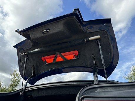 Aston Martin DB7 VANTAGE V12 JUBILEE 30