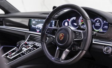 Porsche Panamera Turbo S E-Hybrid Sport Turismo 9