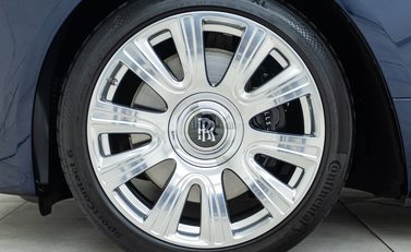 Rolls-Royce Dawn V12 11