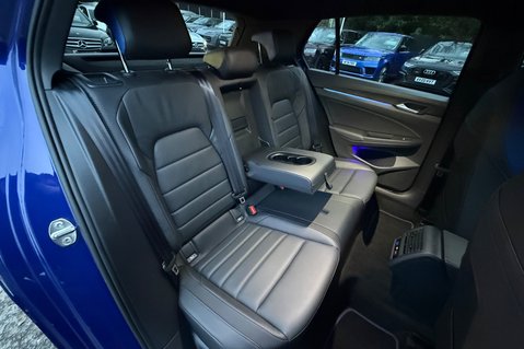 Volkswagen Golf R TSI 4MOTION DSG -AKRAPOVIC -PERFORMANCE PACK -CARBON LEATHER -HEATED S/W 30