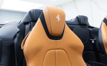 Ferrari Roma SPIDER 15