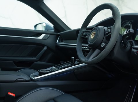 Porsche 911 Turbo S (992) 10