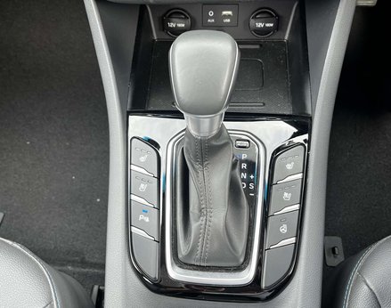 Hyundai IONIQ 1.6 IONIQ Premium SE FHEV Semi-Auto 5dr 62