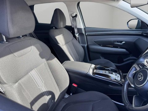 Hyundai TUCSON 1.6 h T-GDi Premium SUV 5dr Petrol Hybrid Auto Euro 6 (s/s) (230 ps) 9