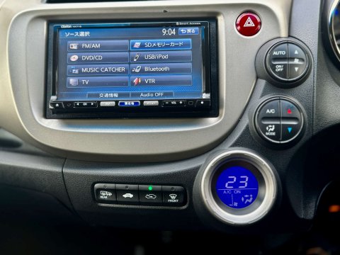 Honda Jazz 1.3h IMA HE Hatchback 5dr Petrol Hybrid CVT Euro 5 (102 ps) 63