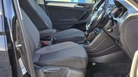 Volkswagen Tiguan 2.0 TDI SE Navigation SUV 5dr Diesel DSG Euro 6 (s/s) (150 ps) 14