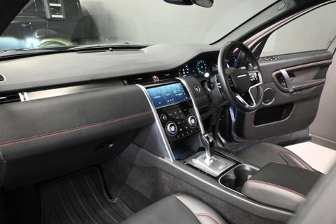Land Rover Discovery Sport 1.5 Discovery Sport R-Dynamic HSE P300e Auto 4WD 5dr 17