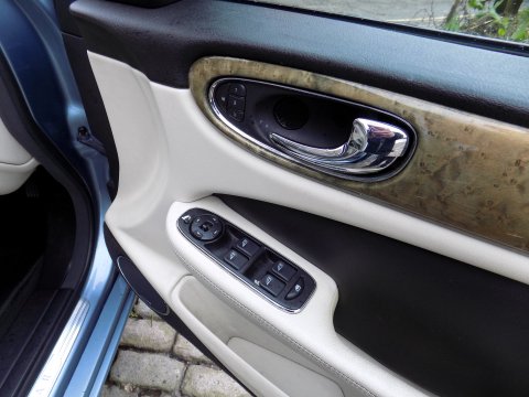 Jaguar XJR 4.2 V8 Supercharged 24