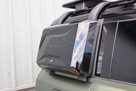 Land Rover Defender 110 2026 HARD TOP X-DYNAMIC HSE 350 WORLD TOUR 2 EDITON REAR  SEATS FITTED PPF  12