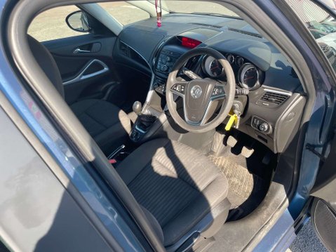 Vauxhall Zafira 1.4 Zafira Tourer Exclusive T 5dr 25